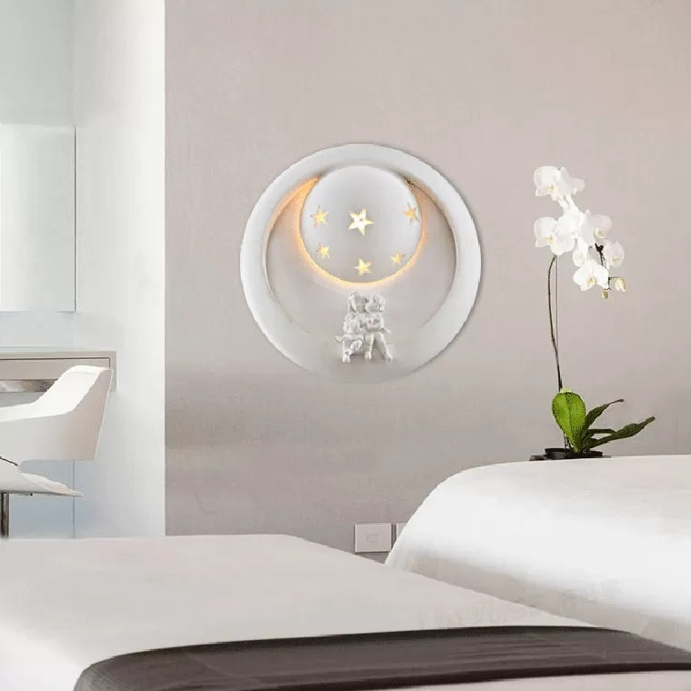 Romantic White Wall Sconce Starry Resin Wall Light with Little Kids for Child Bedroom