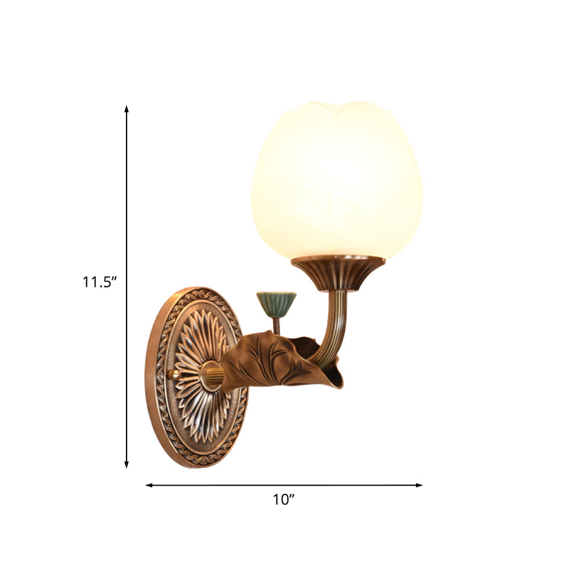 Iluminación de matorral de bronce engranado lámpara de pared de sala de estar de un solo cabezal de vidrio lácteo