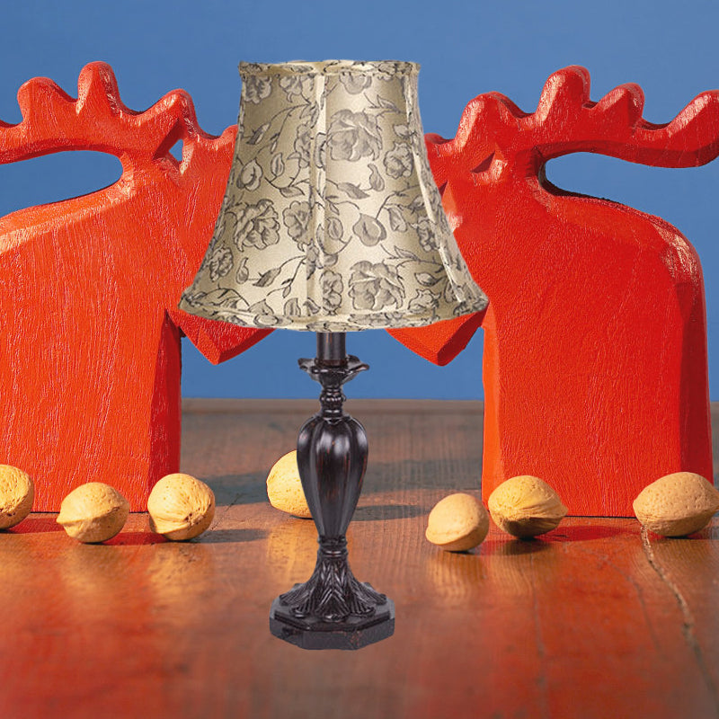 1 Head Pion Imprimer Tissu de nuit Light Style Country Red Brown Fared Bedroom Table Lampe de table