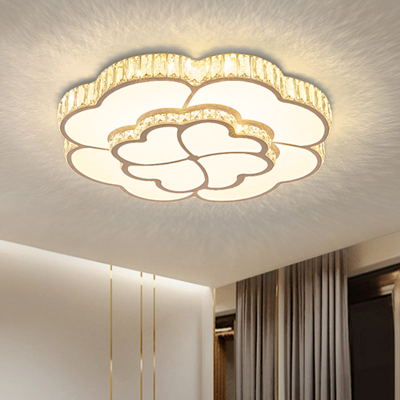 White Finish Clover Ceiling Mounted Fixture Modernist LED Crystal Flush Lighting for Bedroom