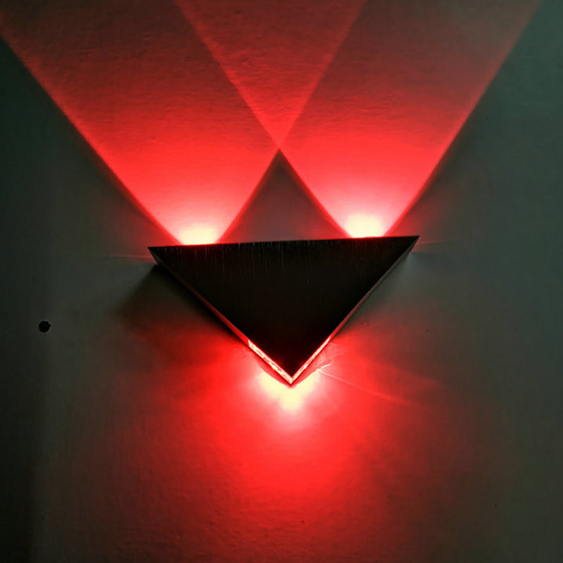 Monte triangular de plata cepillado Medro LED de aluminio minimalista Splock en luz multicolor/azul/roja