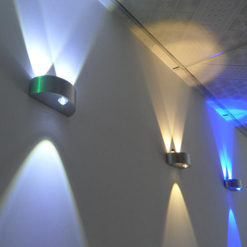 Luz de la pared de montaje de montaje de led metálico de semicírculo moderno en plata cepillada, azul/rojo/luz verde