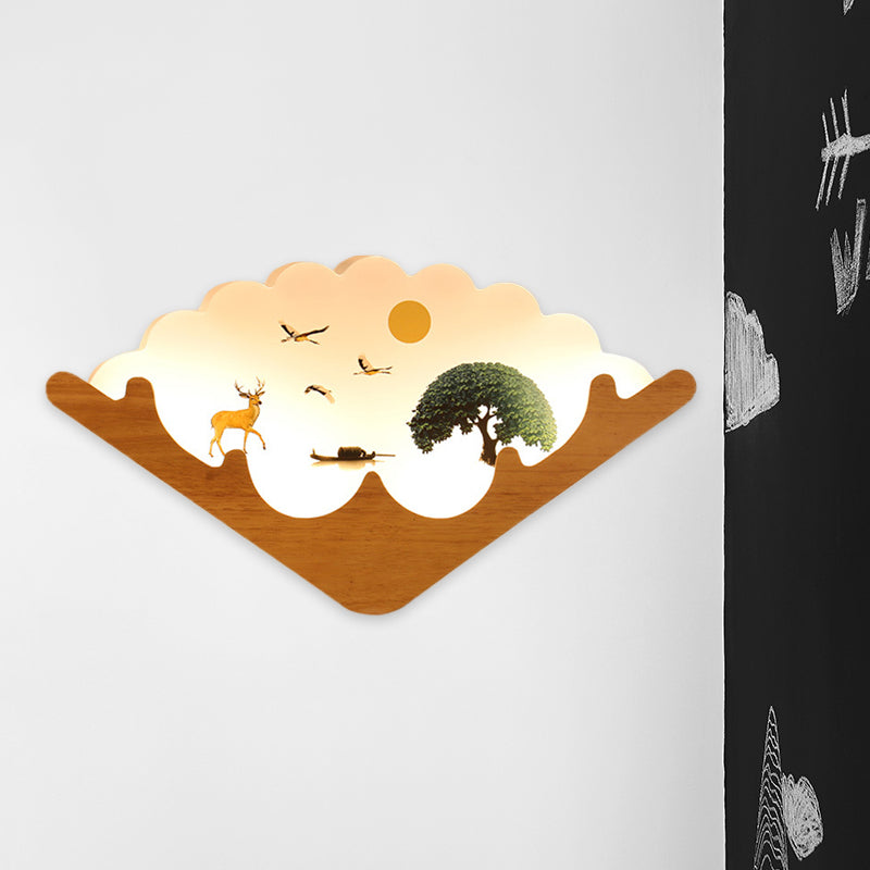 Lampe murale en forme de ventilateur en acrylique Asie LED LED WOOD Mural Mural Lumière avec cerf des wapitis et motif de lac / forêt