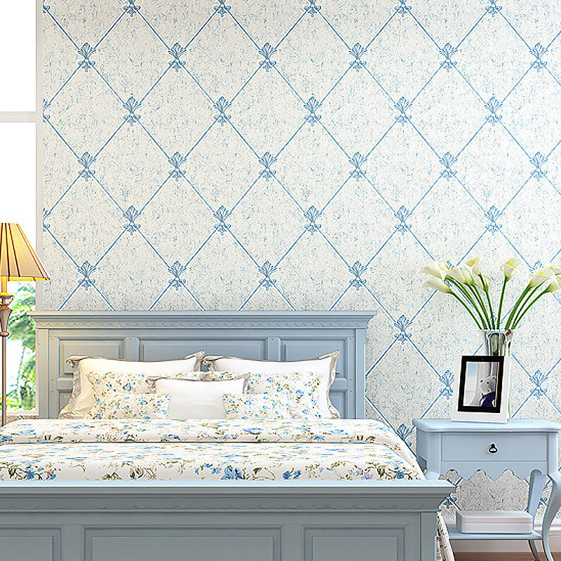 Lattice and Fleur De Lis Wallpaper Modern Moisture Resistant Bedroom Wall Covering, 57.1-sq ft