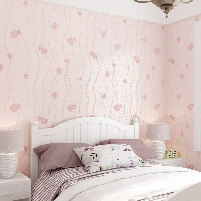 Country Flower and Vine Wallpaper Light-Color Embossed Wall Covering for Living Room