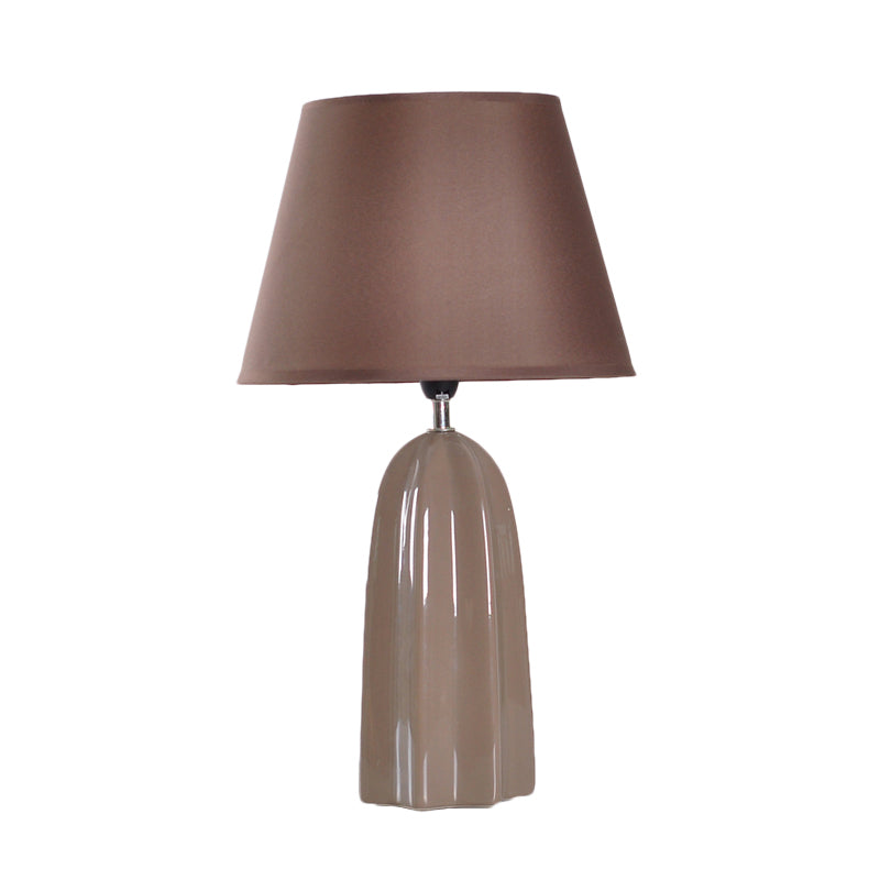 Beige/braun 1 Kopftischlampe traditioneller Stoff Stoff konisch Schatten Tischlicht für den Untersuchungsraum
