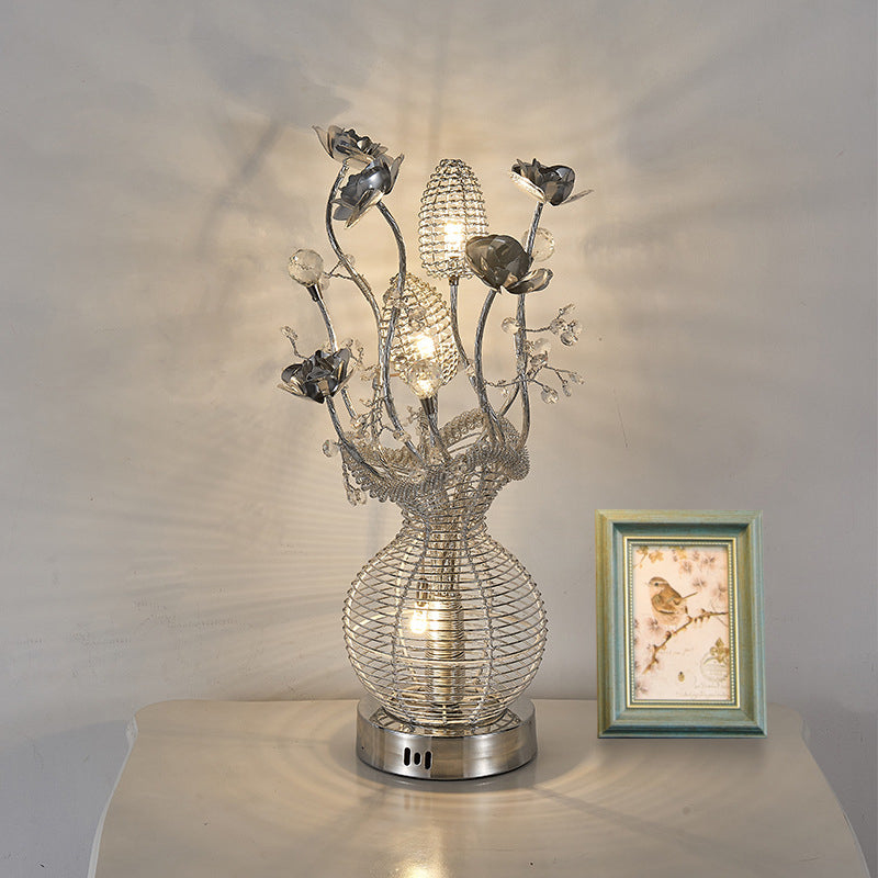 Éclairage décoratif de coupe à balle découpée à LED LED Éclairage de table en aluminium avec décoration de fleur en argent