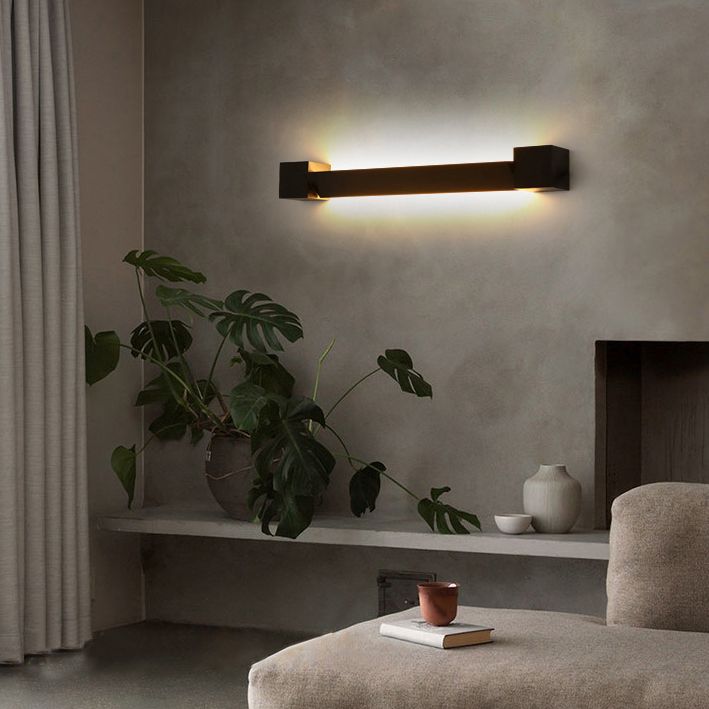 Modern 1-Light LED Wall Sconce Metal Linear Wall Mounted Light for Bathroom
