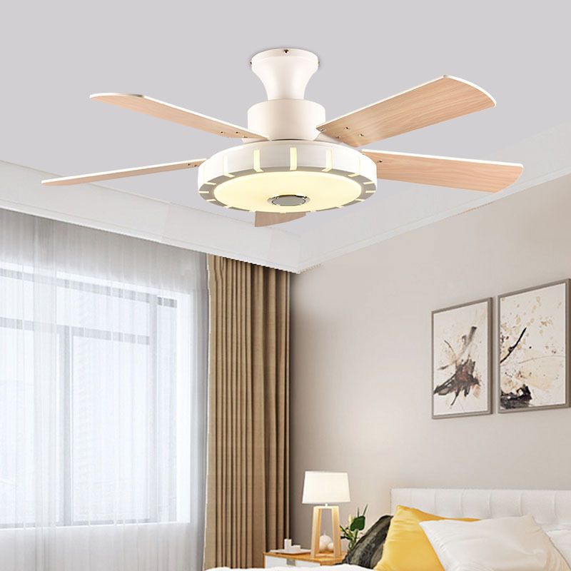 Salon circulaire fans modernisme modernisme metal led 32 "w blanc semi-flush monte plafonnier avec 5 lames