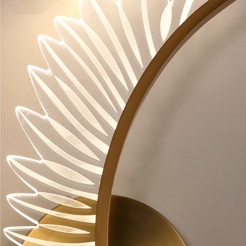 Unique Shape Wall Mounted Light Fixture Modern Wall Mounted Lighting in Gold