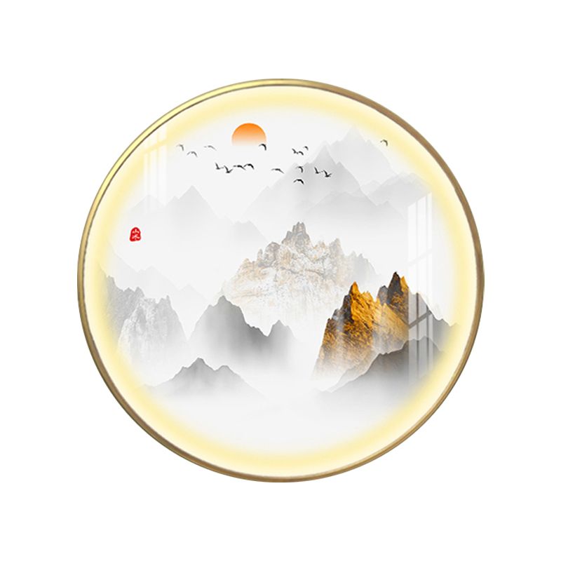 Luz de metal de metal redondeado chino iluminación de pared LED montada en oro con montaña y patrón de sol