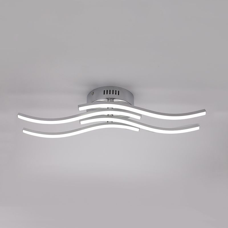 Techo de metal LED simple con acabado en níquel, montaje semiempotrado lineal de 4 ondas, luz blanca cálida para dormitorio