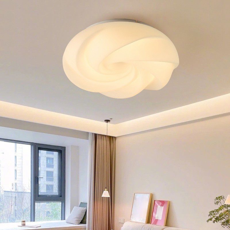 Flower Shape Metal Flush Light Modern Style 1 Light Flush Mount Ceiling Lights in White
