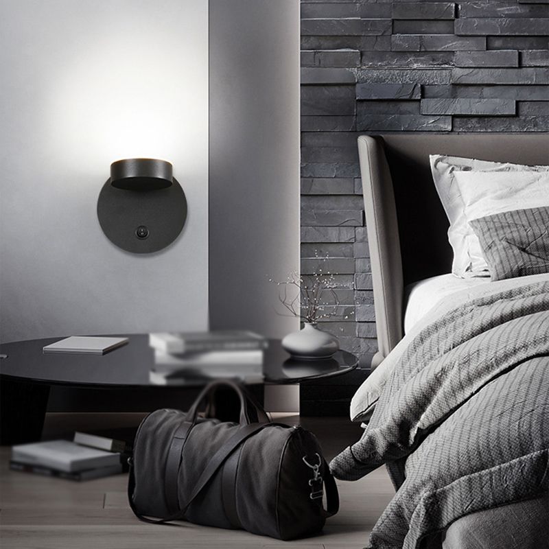 Single Contemporary White/Black Wall Mounted Sconce Metal Wall Light for Foyer
