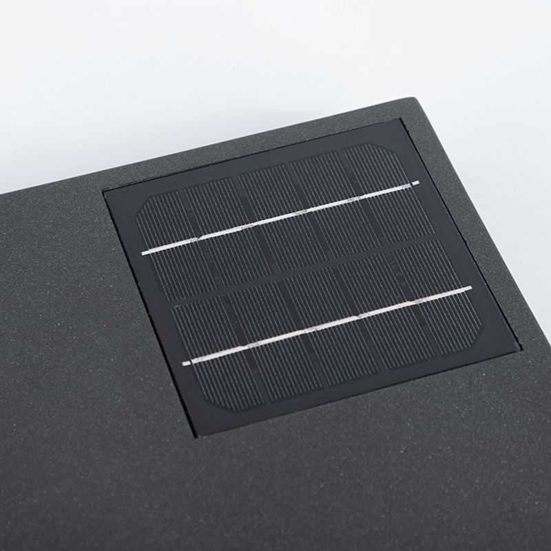 Black Solar Lawn Light Modern Outdoor Lighting for Courtyard