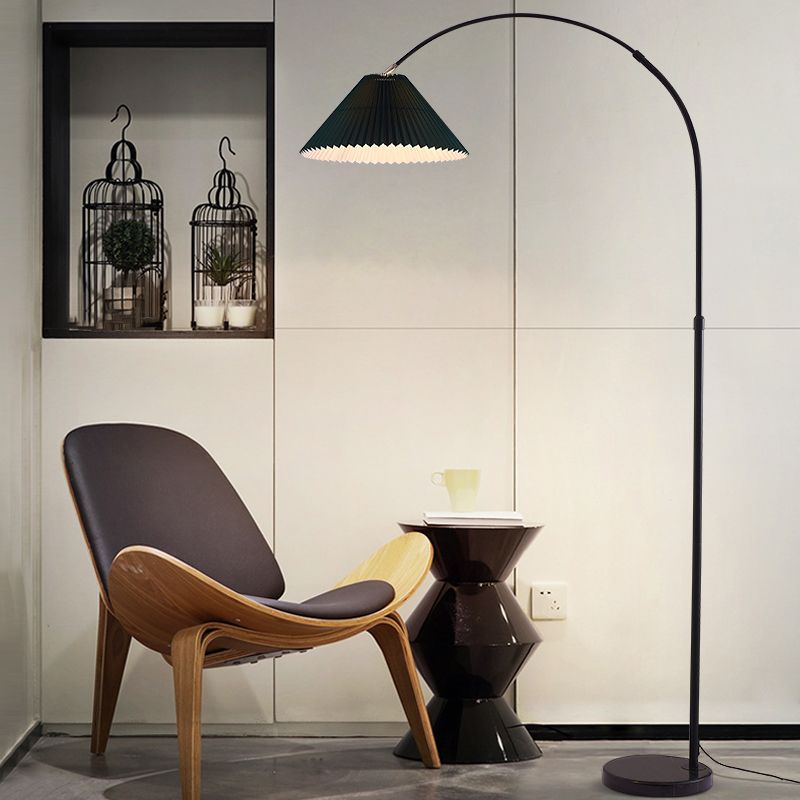 Hedendaags kleurrijke vloerlamp creatief vloerlicht met stofschaduw voor slaapkamer