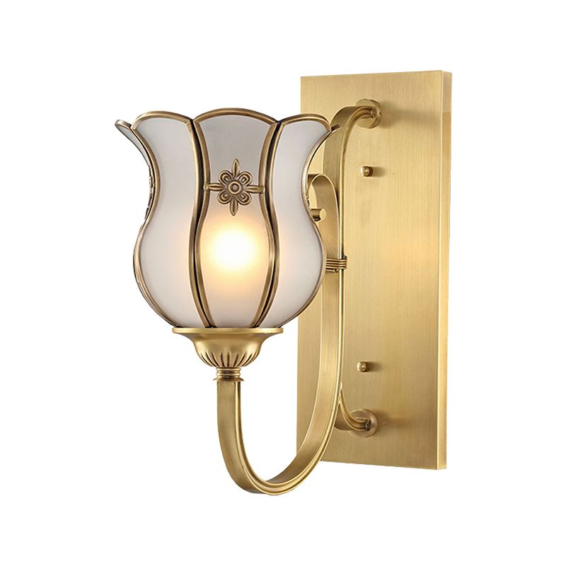 1-Head Metal Wall Light Traditionalism Brass Flower Living Room Wall Sconce Lighting with Bevel Glass Shade