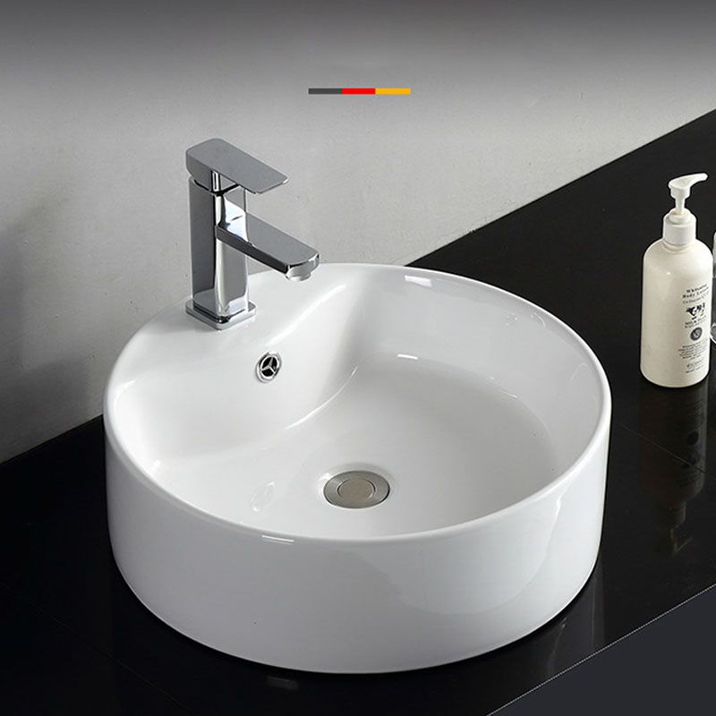 Rectangular and Round Vessel Sink in white with No Craftsmanship Basin Sink