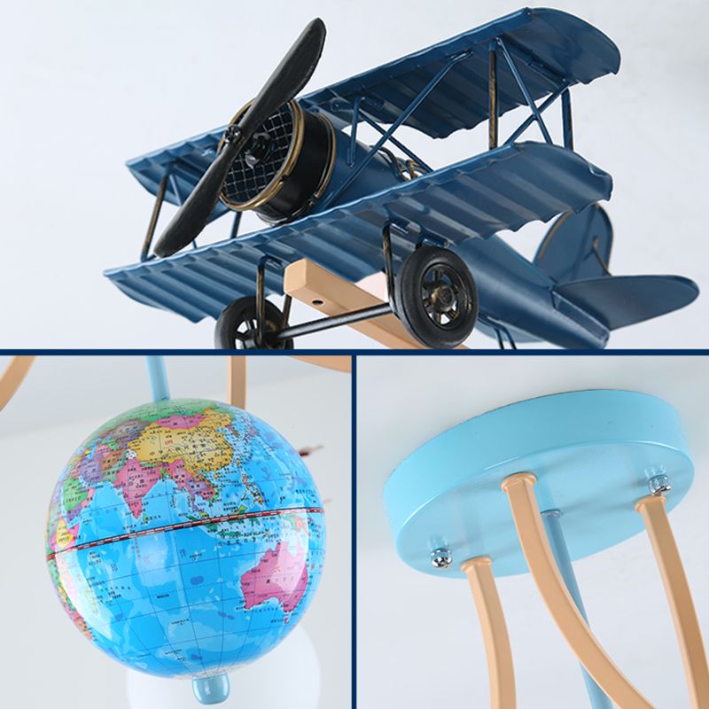 Lampada a ciondolo a cupola in vetro crema per bambini a soffitto a 3 luci con globo geografico e aeroplano deco