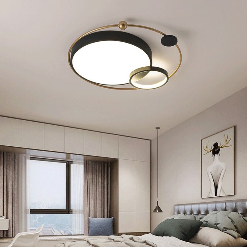 Round Shape Metal Flush Light Modern Style 2 Lights Flush Mount Ceiling Lights in Black