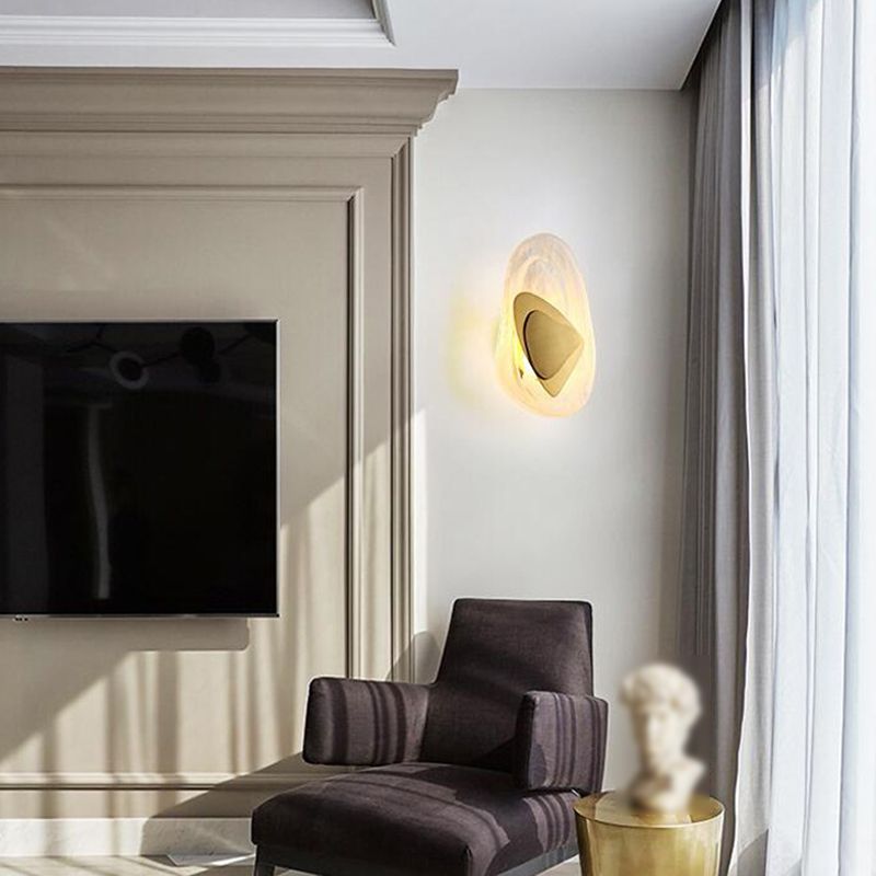 Metal Modern Wall Sconce Geometric Shape Wall Light with Glass Shade for Living Room
