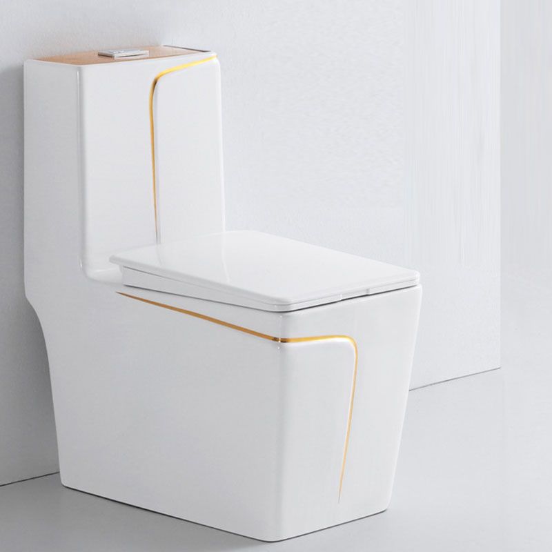 Siphon Jet Toilet Traditional One-Piece Toilet with Slow Close Seat