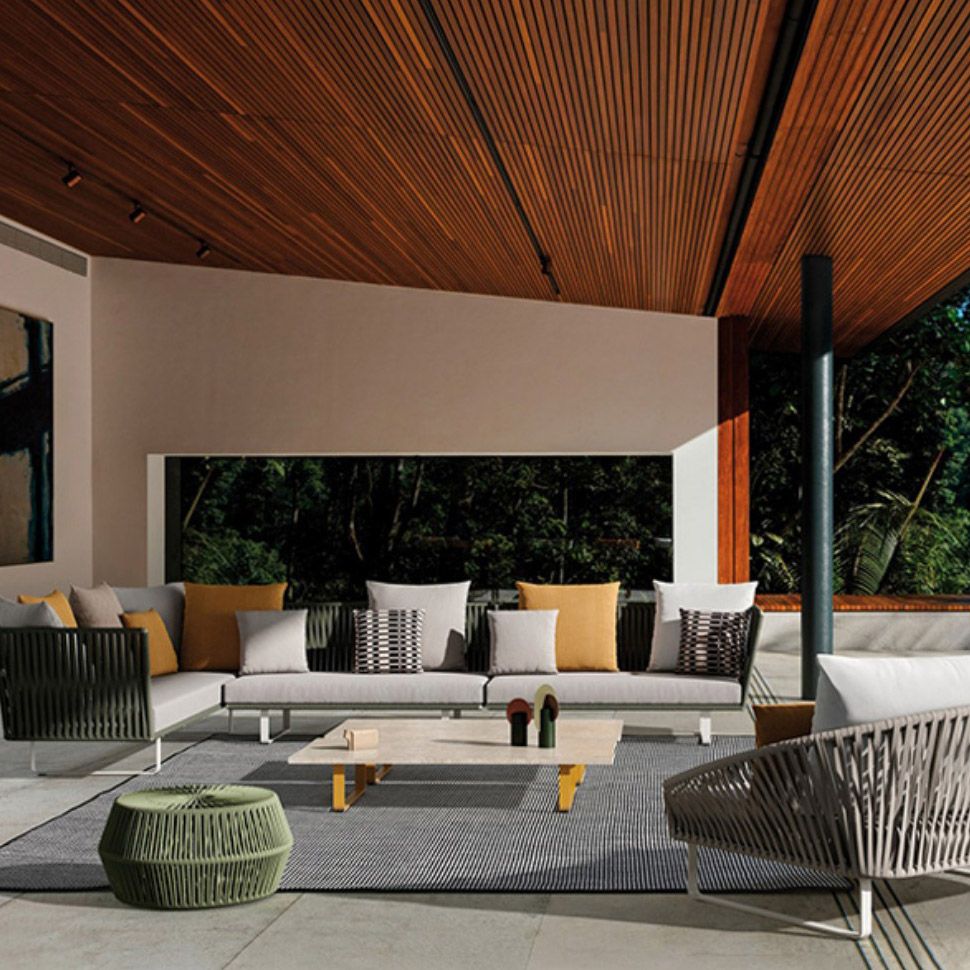 Tropical Rattan Accent Patio Sofa Metal Frame Brown Outdoor Patio Sofa with Cushion