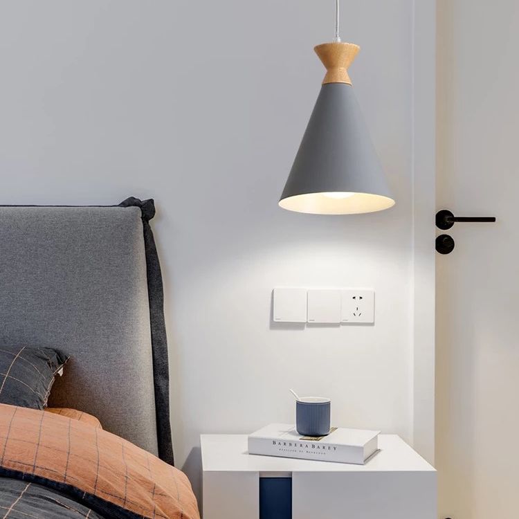 Minimalismo Nordico Macca a sospensione Luce sospesa con tonalità conica in metallo singolo lampadina in legno mini da letto