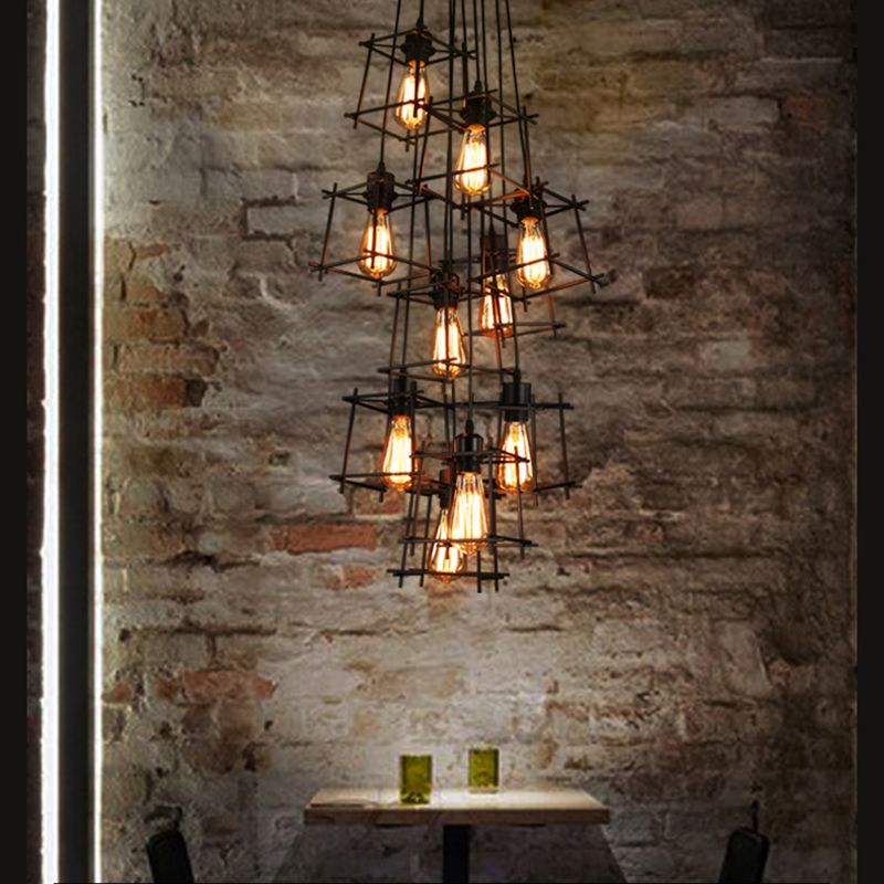 Luz colgante geométrica negra en araña de hierro forjado de estilo vintage industrial con marco de hierro