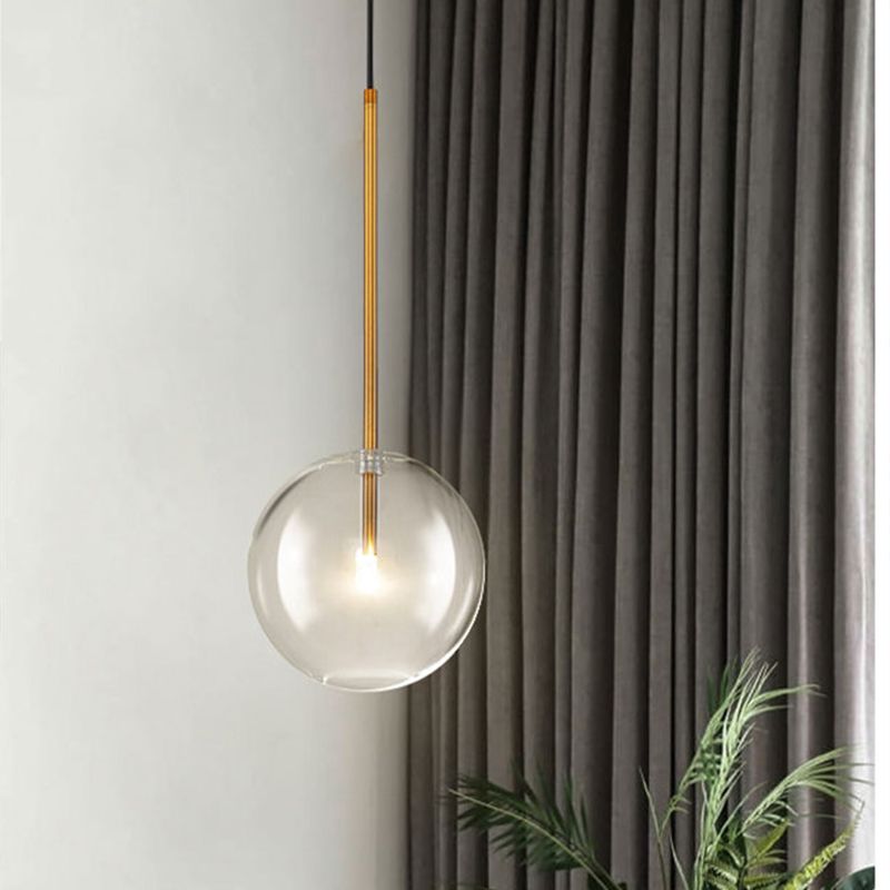 Clear Glass Globe Suspension Lighting Minimalist 6 "/8"/10 "breites einzelner goldener Anhänger über Tisch