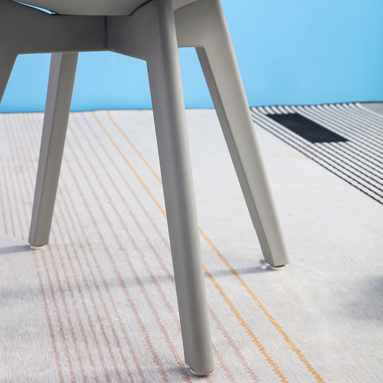 Sedia da pranzo in plastica in plastica in plastica glam sedia posteriore imbottita per uso domestico