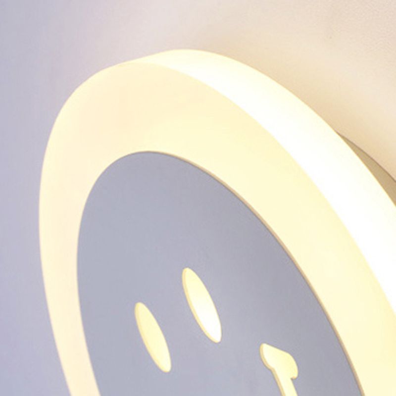 1-Light Geometric Wall Mount Light Modern Style Metal Wall Lighting Ideas in White