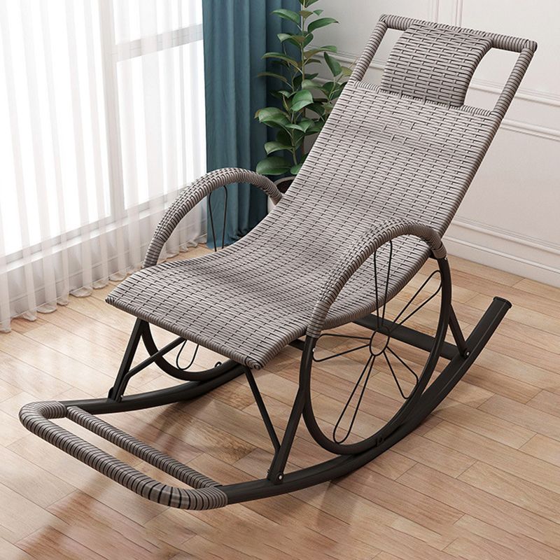 Modern Spindle Rocking Chair Metal Frame Wheel Handrail Woven Rope Rocker Chair for Home