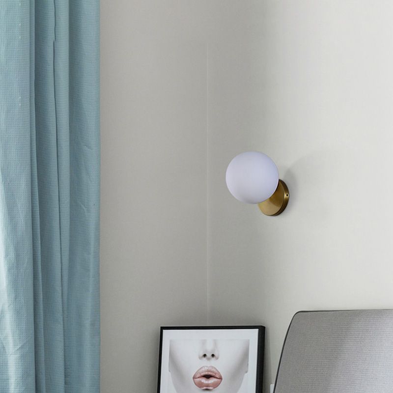 Globe Glass Wall Mounted Lighting Minimalist Style Wall Sconce Lighting for Bedroom