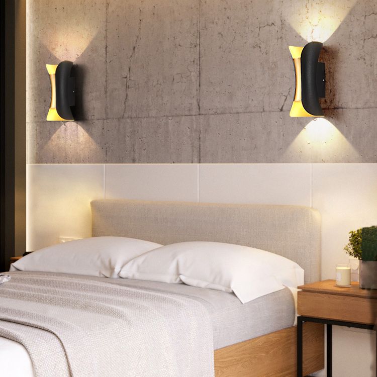 Lampada a parete a LED cilindrica nera nella moderna semplicità in alluminio SPETLE IN MAGLIAMENTO con tonalità di vetro