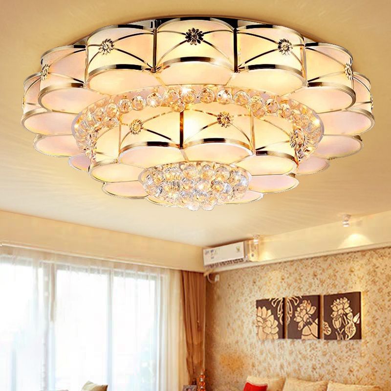 Blossom Frosted Glass Flush Light Fixture Traditional Bedroom Massimale Illuminazione in Gold con Dangling Crystal