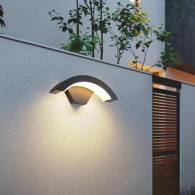 Moderne Stil Aluminium Wandleuchten Arc Form 11,5 "breites LED -Wandlicht für Outdoors