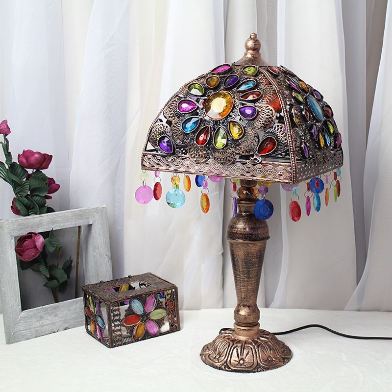 Lampada da tavolo anticata cava con 1 lampadina da comodino in metallo in bronzo per soggiorno
