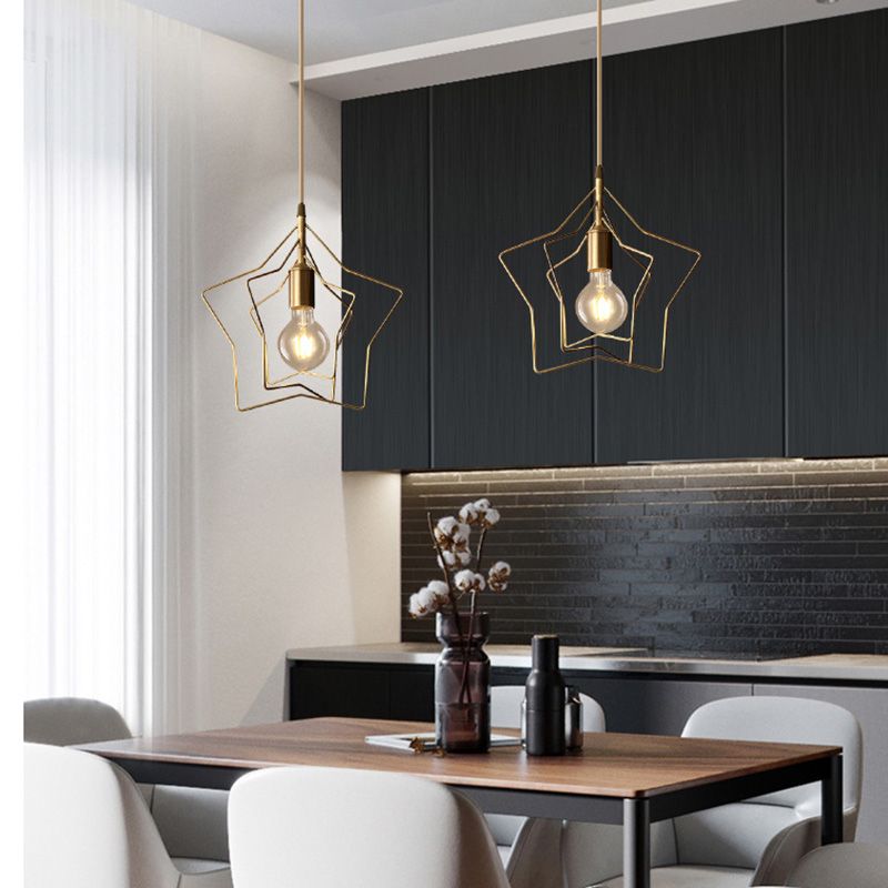 Lumière suspendue cylindrique postmoderne 1 Bulbes Pendant en métal en or pour le restaurant