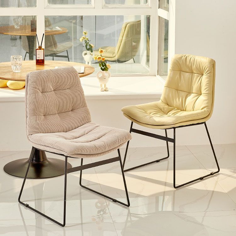 Chaises de salle à manger de style contemporain Chaises d'appoint de cuisine sans accoudoirs avec pieds en métal (Ensemble de 2)