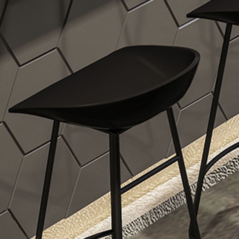 Modern Armless Backrest Counter Stool Iron Bar Stool with Acrylic Seat and Pedal for Cafe