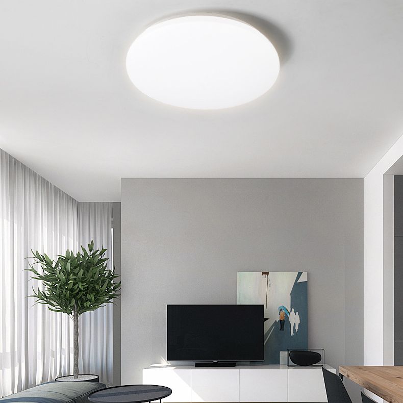 Weiße, kreisförmige LED-Deckenleuchte im modernen, prägnanten Aluminium-Einbaustil mit Acrylschirm