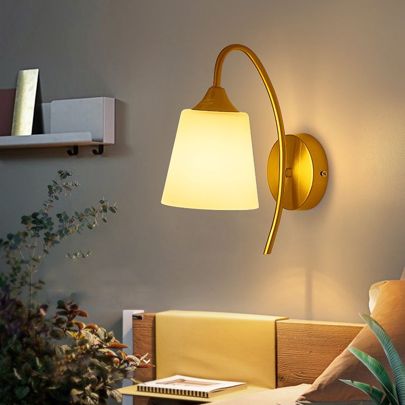 Modernist Wall Sconce Metal Sconce Lighting in Gold for Bedroom