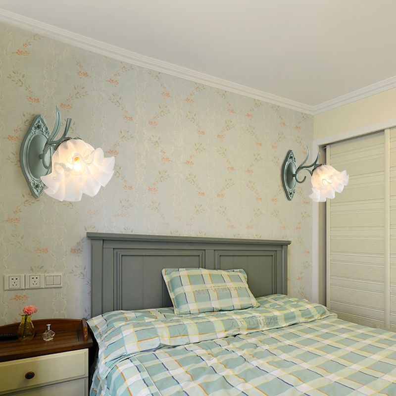 Modern Glass Shade Wall Lamp 1-Light Wall Sconce Lighting for Bedroom