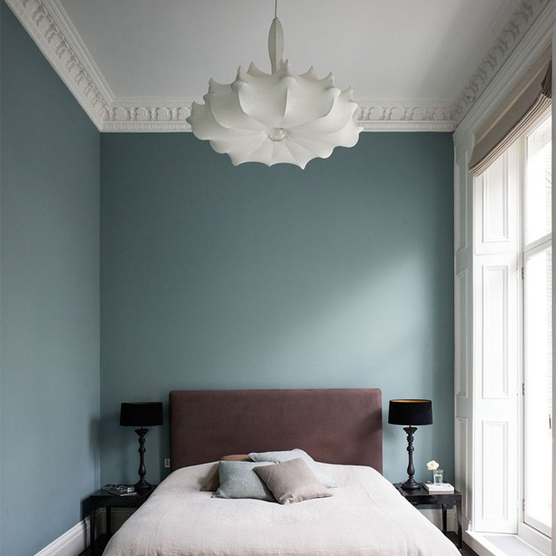 Pendante blanche en soie dans le style de luxe moderne du style de luxe à tambour en fer punaid pour les espaces intérieurs