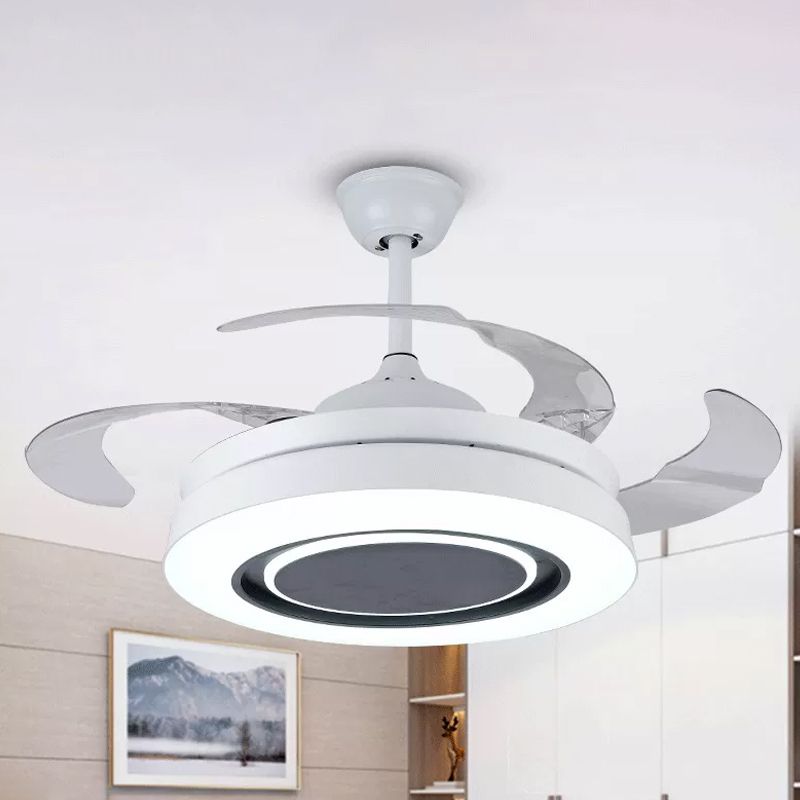 Weißer runder halbflush montage nordic 19 "breites metallisch hängende Lüfterleuchte, 4 Klingen