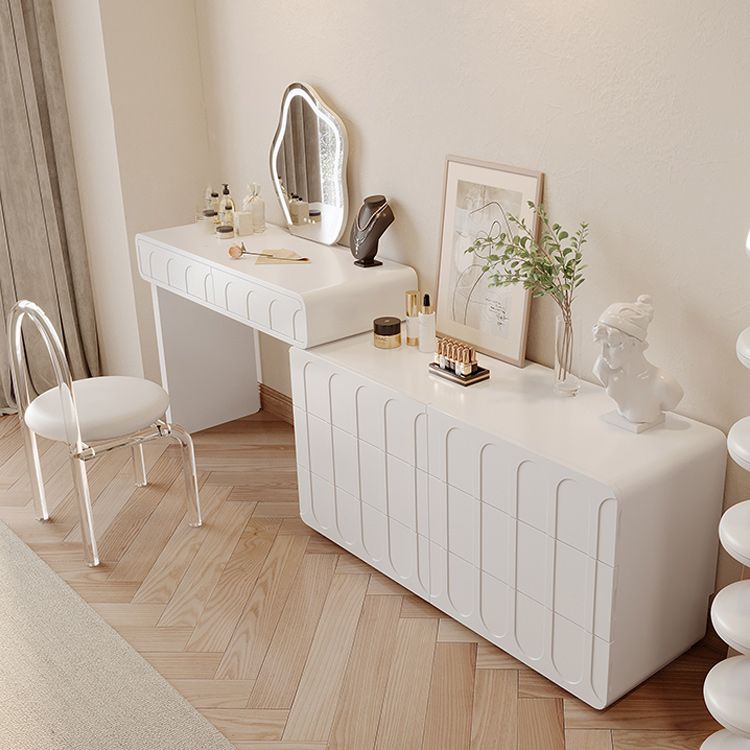 Lighted Mirror Makeup Vanity Desk in Wood Vanity Dressing Table Set for Bedroom