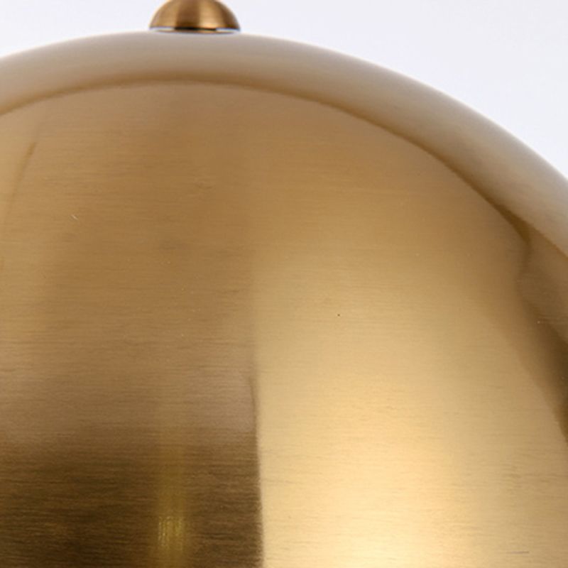 Nuits et lampe pour la chambre à coucher de table en métal.