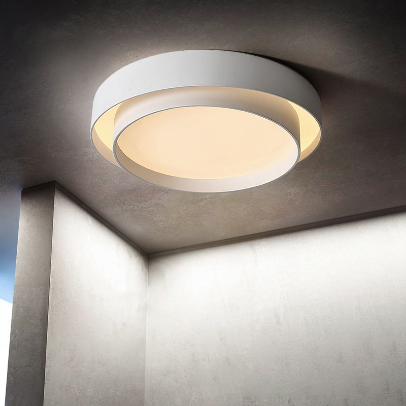 Acrylic Circular LED Ceiling Light in Modern Concise Style Wrought Iron Flush Mount for Living Room