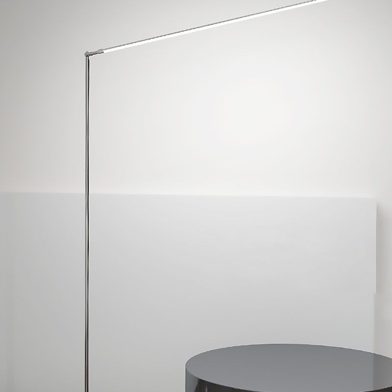 Moderne LED-Stehlampe 1 Licht Silber Metallbodenlicht für Wohnzimmer